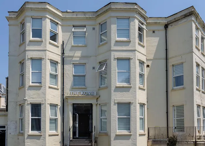 310, The Kove, West Hill Road